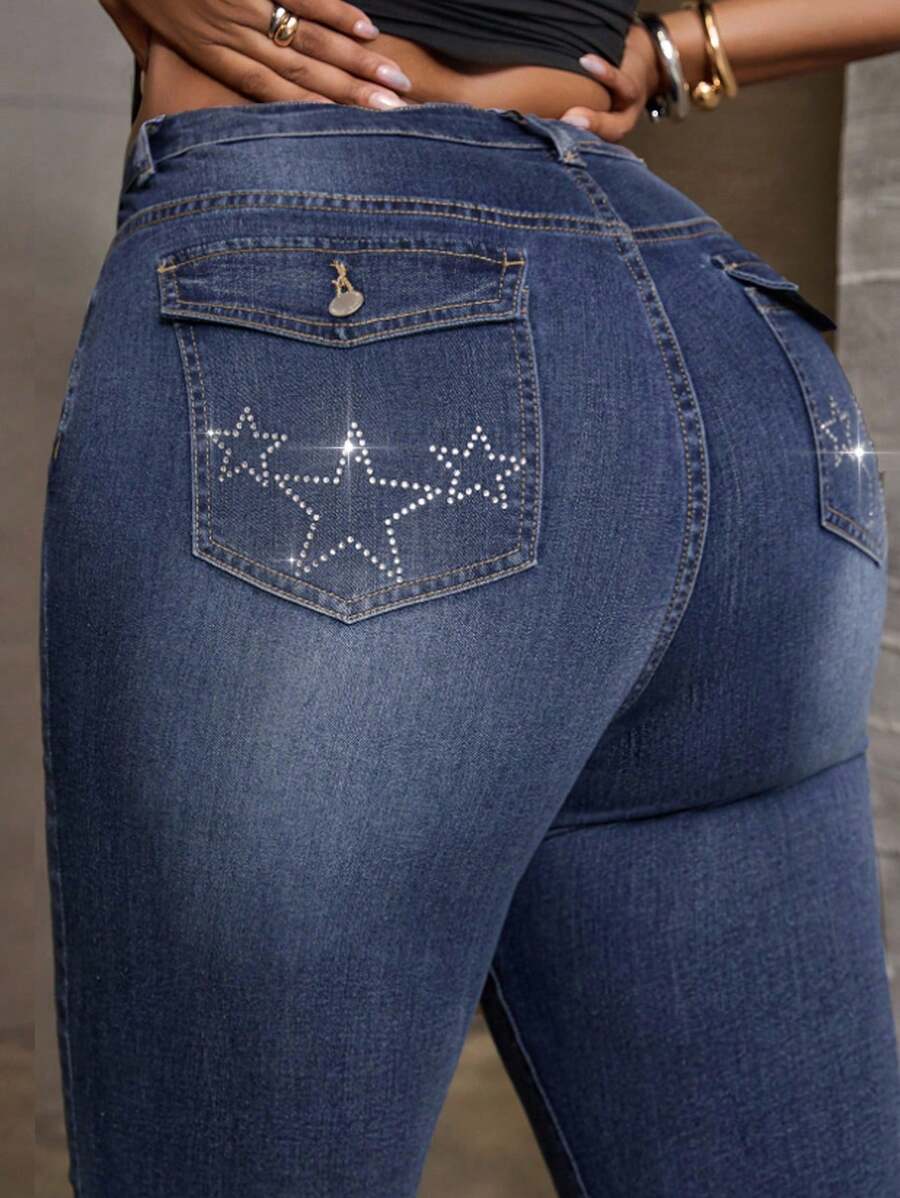 Dripcurv Plus Size Women Rhinestone Five-Pointed Star Patch Pocket Flared Jeans - Blue - View 1