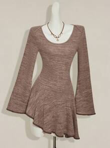 SHEIN ICON Camiseta ajustada con cuello redondo, mangas largas acampanadas y bajo asimétrico, con estampado jaspeado, en estilo boho country, casual para salir en otoño y primavera, para mujeres en estilo Y2K