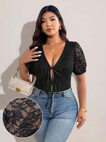 SHEIN Clasi 加大码蕾丝无领短袖前系带优雅连体衣，适合通勤和户外穿着 - 黑色 - 查看 7