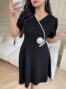 SHEIN Clasi 大码女式 3D 花卉装饰短款泡泡袖优雅连衣裙黑色礼服夏季米色连衣裙女士夏季优雅连衣裙 - 黑與白 - 查看 8