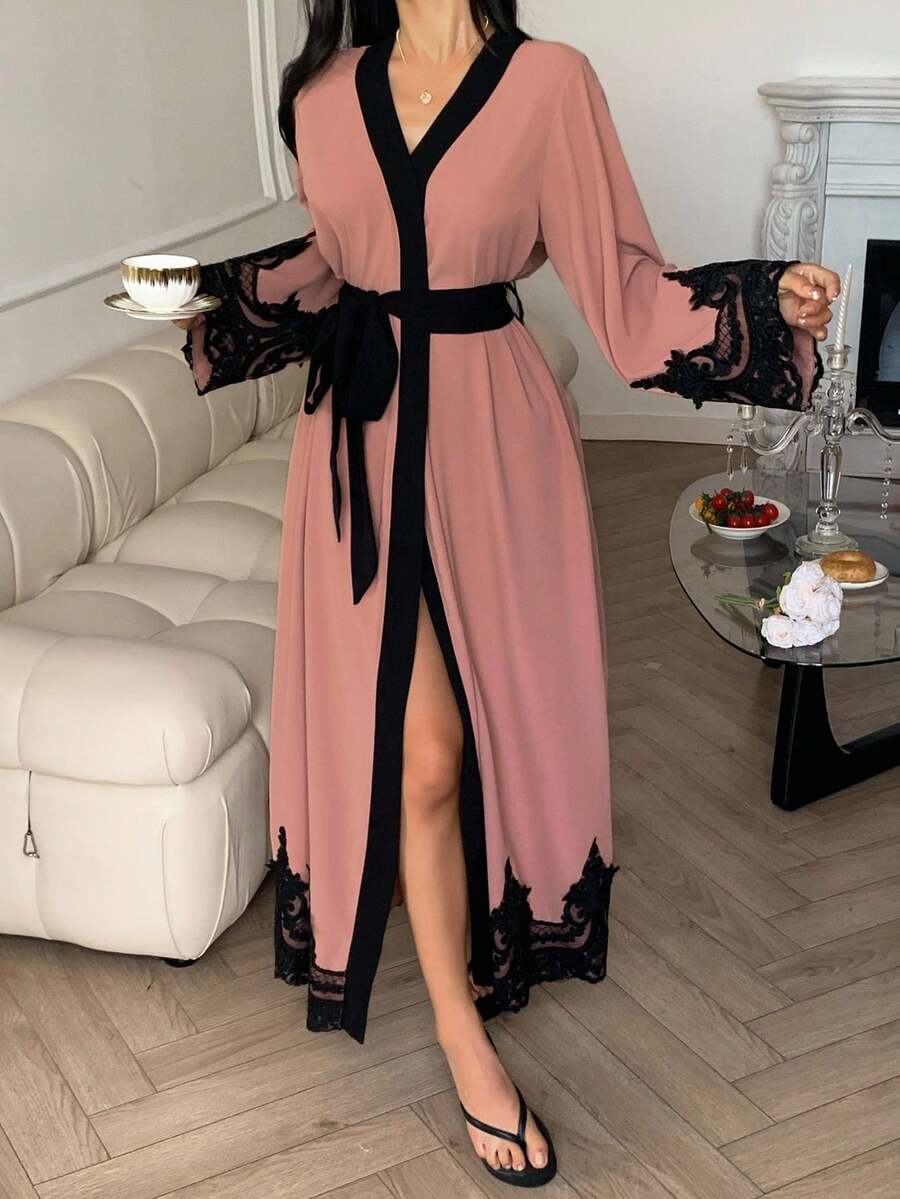 DAZY Robe longue pour femmes en dentelle brodée et patchwork, pyjama bicolore attrayant, tenues confortables