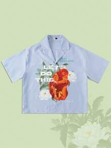 ROMWE MEN The White Lotus Camisa informal suelta de verano para hombre con cuello de solapa, hombros caídos y patrón tropical de monos y rayas para resort - Azul - Ver 1
