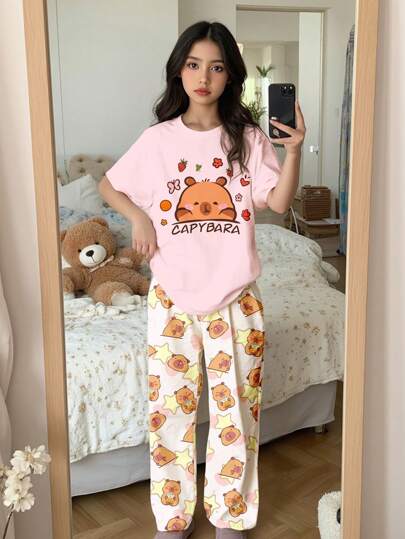 Uroczy nadruk z kapibarą, dziewczęcy, swobodny, minimalistyczny, graficzny nadruk, koszulka z krótkim rękawem i spodniami, domowy garnitur, odpowiedni na lato