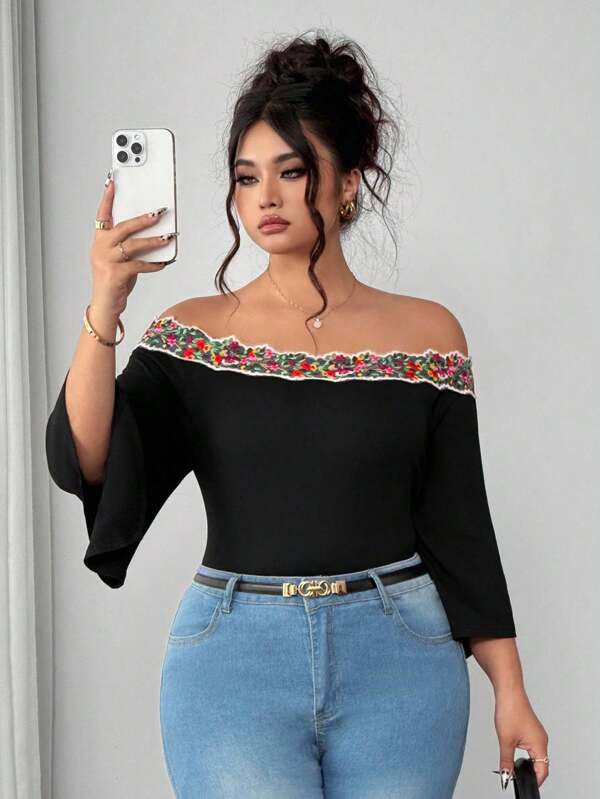 Elenzga Plus Size Women's Elegant & Sexy Off-Shoulder Colorful Floral Lace Contrast Fitted Flare Hem T-Shirt, Flattering Silhouette, Suitable For Dates, Trips, Accentuating Waist, Figure Slimming, Hot Selling Summer Item