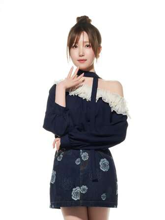 DAZY Women's Color Block Ruffle One Shoulder Long Sleeve Loose Casual Vacation Top, Summer Blouse