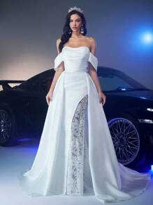 Glamrae Robe élégante et luxueuse avec épaules dénudées, en dentelle et satin, avec des détails froncés, une fente sexy sur la cuisse, et une traîne volantée amovible. Convient pour les mariages, les fêtes, les vacances, les lunes de miel, les robes de mariée.