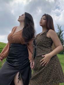 Dazy Plus Bộ đồ 2 món gợi cảm với áo crop top không tay buộc dây họa tiết da báo và chân váy denim bó sát mini - màu nâu - Xem 6