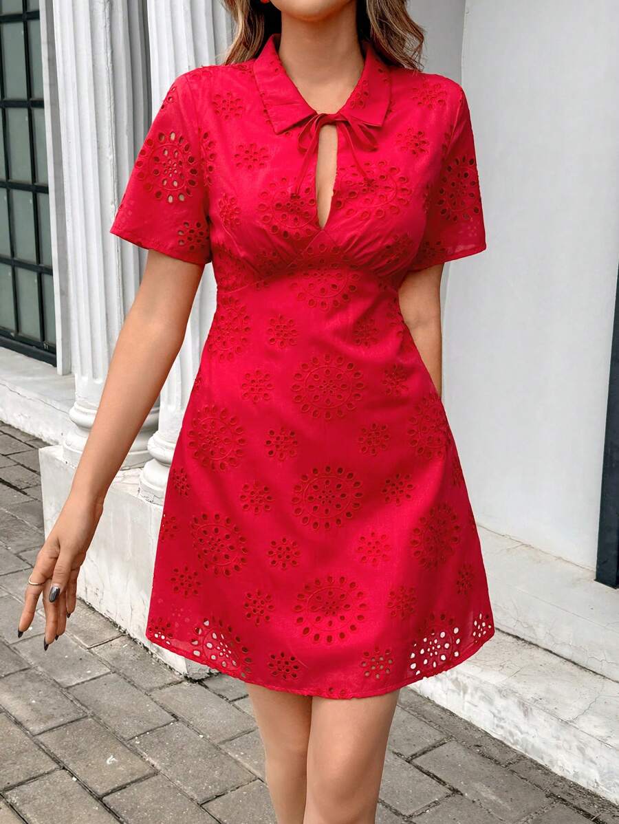 Chiquease Vestido midi de verano de mujer con estilo vacacional, unicolor, gasa, cuello con lazo y cintura con cordón - Rojo - Ver 1