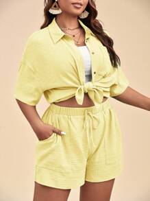 SHEIN VCAY Setelan Kasual 2 Potong untuk Wanita Ukuran Plus, Warna Polos, Lengan Longgar, Kancing Tunggal, Kemeja dan Celana Pendek, Pakaian Liburan - Kuning - View 5