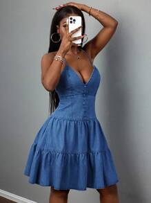 Slaydiva Vestido de mezclilla azul para mujer con estilo 2025 de verano: nuevo festival de música, fiesta de cumpleaños, graduación, diario casual básico y versátil, ocio, crucero, playa, tomar el sol, viral, decorado con botones, con detalle de anillo redondo en la espalda, con tirantes y plisados multicapa, sexy espalda descubierta