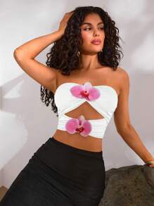 Opulessa Women's Sexy Hollow Out Floral Decor Cropped Bandeau Top, Holiday Wear White Tube Top Flower Tube Top Orchid Tube Top White Bandeau Top - White - View 7