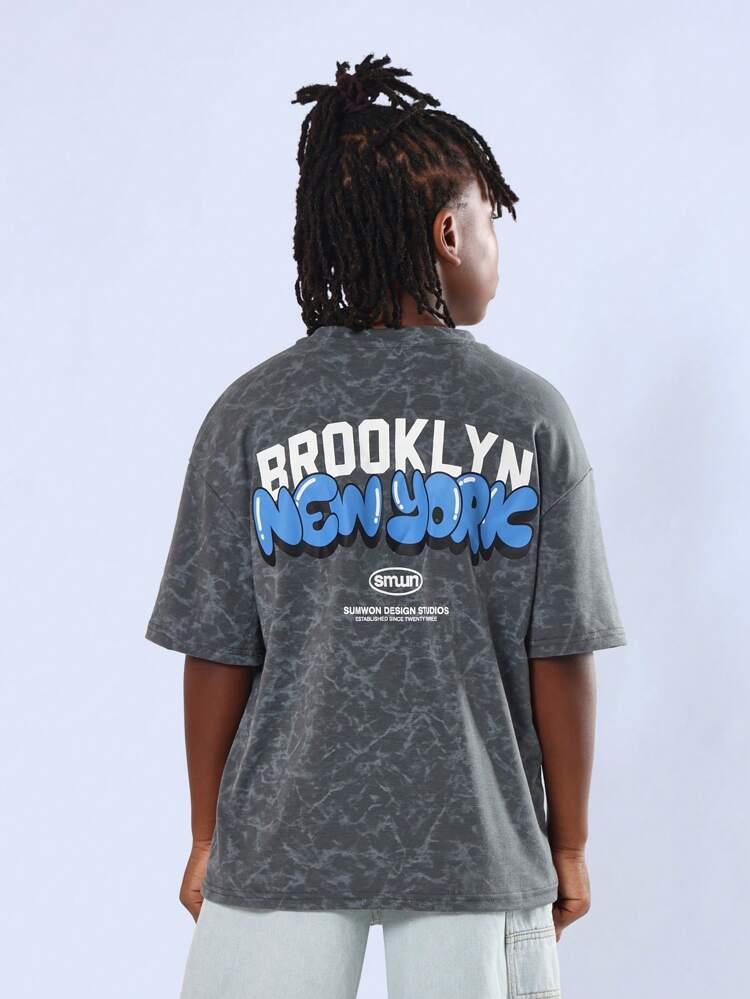 Oversized Graffiti Style Graphic T-Shirt