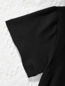 男童休闲鳄鱼纹与飞机字母印花宽松落肩T恤和抽绳腰短裤套装，夏季 - 黑色 - 查看 3