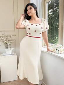 SHEIN Clasi Váy dài tay bồng cổ vuông viền bèo nhún đính đá lấp lánh cỡ lớn cho nữ, mùa hè (không bao gồm thắt lưng) Váy mùa hè màu be Jockey Club - Màu be - Xem 6