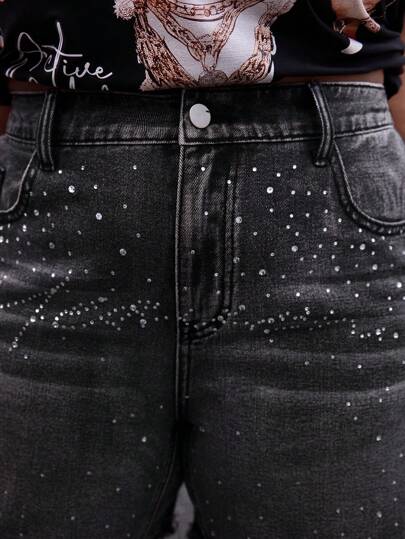 Street Life Plus Size Women Ripped Hem Pocket Embellished Loose Casual Denim Shorts