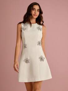 Enchnt 春夏浪漫女士白色闪光 3D 水钻花朵装饰无袖可爱迷你连衣裙，甜美优雅，适合度假、约会、节日、派对、毕业典礼、婚礼宾客和海滩、舞会礼服、女士夏季连衣裙、女士太阳裙、夏季服装 - 白色 - 查看 1