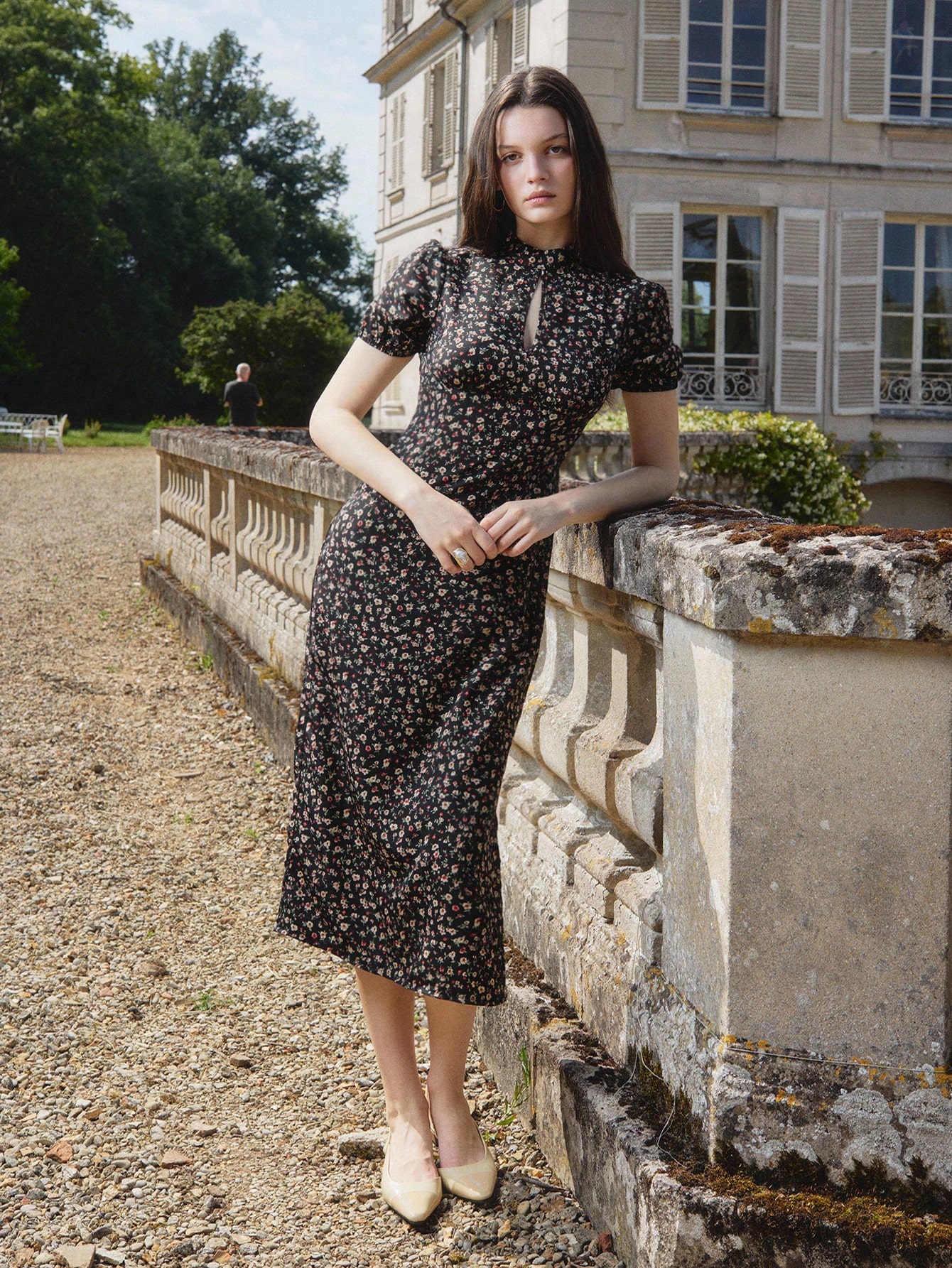 Black Floral Print Vintage Style Fitted Woven Dress With High Neck Homecoming Dress Office Outfits For Women Black Floral Dress French Style Dress Autumn Dress