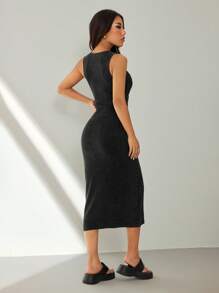 SHEIN PETITE Vestido ajustado sin mangas de cuello redondo con estampado de copos de nieve en estilo desgastado - Negro - Ver 2