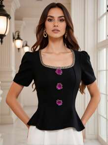 DAZY Blusa de manga corta elegante y entallada con decoración floral de lentejuelas, con volantes en el bajo, adecuada para fiestas, bodas, graduaciones, verano - Negro - Ver 4