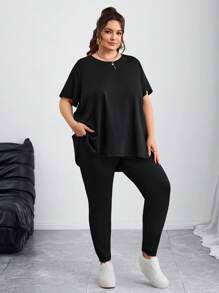 SHEIN CURVE+ Curves 大码/校服/返校服/返校大码女装春夏时尚休闲运动舒适基本百搭修身日常黑色短袖 T 恤和紧身裤两件套、裤子套装、街头服饰、机场服装、女士夏季服装、外出服装、Y2k 服装、极简主义风格、女士教堂服装 大码两件套服装 大码弹力服装 大码套装 大码服装 - 黑色 - 查看 3