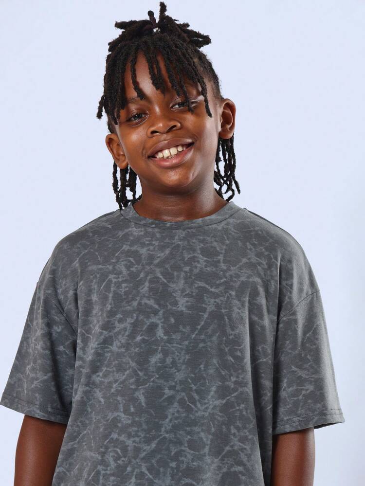 Oversized Graffiti Style Graphic T-Shirt