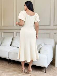 SHEIN Clasi Váy dài tay bồng cổ vuông viền bèo nhún đính đá lấp lánh cỡ lớn cho nữ, mùa hè (không bao gồm thắt lưng) Váy mùa hè màu be Jockey Club - Màu be - Xem 3