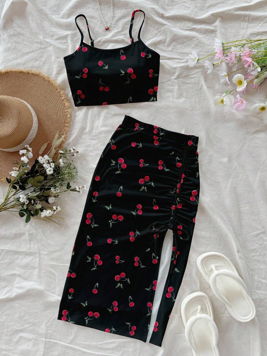 Soleia Bộ 2 áo crop top in họa tiết quả anh đào đơn giản cho nữ và chân váy xẻ cao có dây rút ở eo, phù hợp cho mùa hè - màu đen - Xem 1