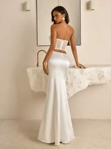 Vowa Vestido minifaldero blanco, de estilo de top de sujetador, de malla brillante y tejido de malla, con diseño floral 3D, de vanguardia, sexy y de moda, apto para discotecas, fiestas, vacaciones y cócteles.