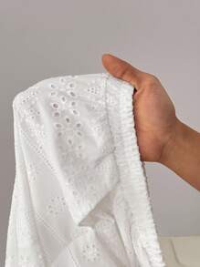 SHEIN EZwear Elegant White Lace Embroidery Elastic Waist Wide Leg Women's Pants,Summer Outfits For Women