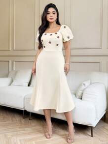 SHEIN Clasi Váy dài tay bồng cổ vuông viền bèo nhún đính đá lấp lánh cỡ lớn cho nữ, mùa hè (không bao gồm thắt lưng) Váy mùa hè màu be Jockey Club - Màu be - Xem 5