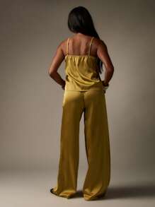 MISSGUIDED Bộ đồ ngủ ống rộng bằng vải satin sang trọng Palazzo Áo hai dây có thể điều chỉnh Quần cạp chun Quần mặc đi nghỉ dưỡng buổi tối phối đồ Giáng sinh - màu xanh lá - Xem 2