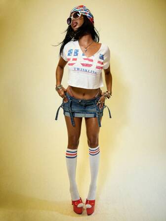 Street Life Y2K Vintage American Street Style USA Graphic Deep V-Neck Cropped Short Sleeve T-Shirt