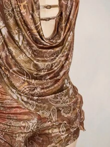 SHEIN ICON 大尺碼波希米亞印花 2 件套，巧克力棕色夏季波希米亞度假假期佩斯利掛脖露背上衣與短褲套裝，寬鬆垂領連身短褲 - 彩色 - 查看 7