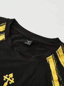 PAVTROS Manfinity Streetrush 男士两件套圆领短袖T恤和短裤套装，男士抽绳松紧腰印花纯色短裤，日常时尚印花十字条纹渐变撞色印花图案，黑色短袖T恤和短裤套装，简约条纹图形印花T恤套装，时尚T恤和短裤套装，适合所有季节的日常休闲装，休闲通勤装，通勤日常休闲装，男友礼物。 - 黑色 - 查看 3