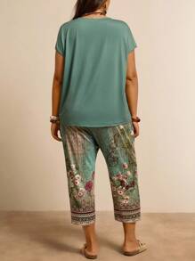 SHEIN LUNE Plus Size Back To School Outfits Women Vintage Batwing Bluzka i spodnie z kwiatowym nadrukiem na powrót do domu Ubrania na jesień Biznesowe, codzienne ubrania w stylu vintage Ubrania dla kobiet o kobiecych kształtach Jesienne ubrania dla kobiet Styl Old Money Women 2-częściowy zestaw - Wielokolorowe - Zobacz 2