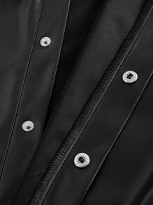 Manfinity BRENVOR Męska modna, uniwersalna, jednokolorowa koszula bez rękawów, męska czarna koszula bez rękawów, męska koszula bez rękawów ze sztucznej skóry, męska czarna koszula bez rękawów zapinana na guziki, męska koszula bez rękawów w stylu gotyckim, męska czarna koszula skórzana bez rękawów