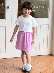 SHEIN Conjunto de camiseta con estampado de lazo y logo, y minifalda casual para niña - Multicolor - Ver 6