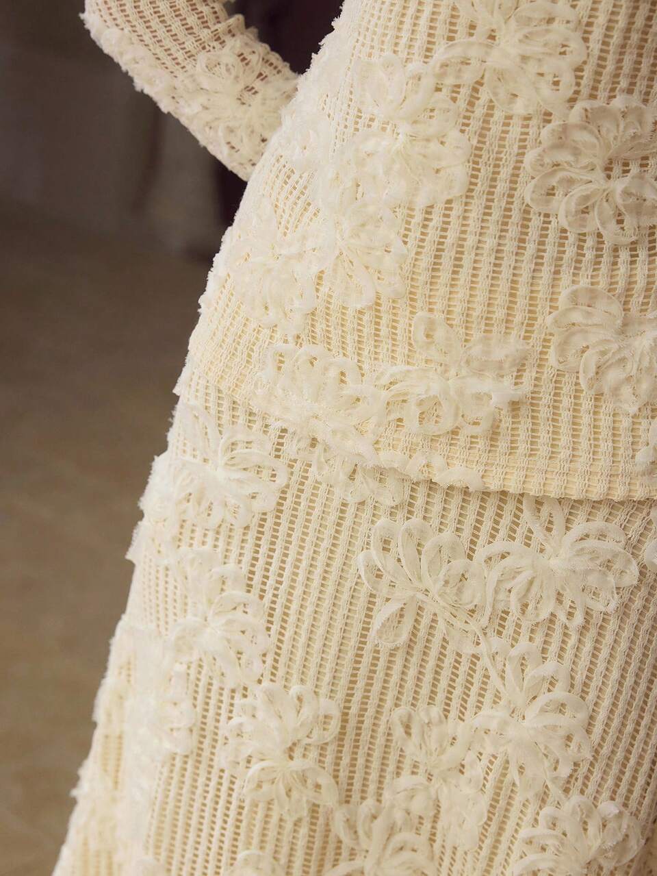 APPLIQUES RIBBED KNIT TOP & SKIRT