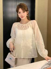 DAZY Áo choàng voan organza thêu hoa đi nghỉ mát thường ngày cho nữ có dây rút buộc, áo choàng hở tay dài thanh lịch - Màu be - Xem 8