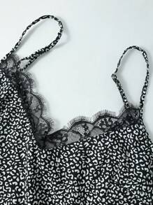 SHEIN VCAY Plus Size Women Leopard Print Spaghetti Strap Loose V-Neck Ruffle Collar Tank Top, Casual Western Style Graphic Pattern Top - Black - View 3