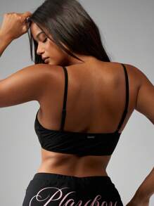 Missguided x Playboy Sujetador deportivo de alto rendimiento, top de entrenamiento con estilo athleisure, crop top activo para entrenamiento y baile