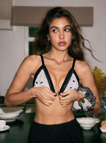 Lowkey Lull 1pc Triangle Cup Black & White Heart Seamless Wireless Gather Bras Lingerie For Women - White - View 1