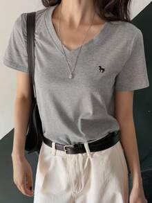 DAZY Women's Summer V-Neck Short Sleeve T-Shirt With Embroidery Decor, Casual, Versatile, Loose Fit