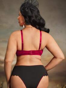 PinupGlam Sutien cu armătură din dantelă pentru femei de mărime plus