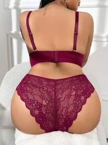 SHEIN 2 pezzi Set reggiseno e slip in pizzo di colore tinta unita con spalline a spaghetti per taglie comode da donna