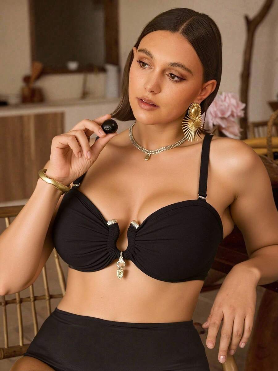 Swim Chiccia 大码纯色圆环装饰细肩带比基尼上衣 - 黑色 - 查看 1