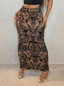 SHEIN SXY Plus Size Women's Spring & Summer Elegant Sexy Daily Basic Khaki Mesh Flocked Paisley Pattern Skirt,Suitable For Western Wear,Cruise Attire,Music Festival,Concert,Carnival Party,BOHO,Bohemian Paisley Printed Women Curve Paisley Maxi Skirt Printed Maxi Skirt Curve Maxi Skirt - Khaki - View 4