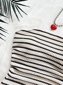 Soleia 2pcs/Set Women's Holiday Black & White Contrast Knit Ruched Bandeau Top & Low Waist Shorts Striped Two Piece Set Ribbed Two Piece Set Two Piece Shorts Set Short Two Piece Set Knit Two Piece Set - Black and White - View 3