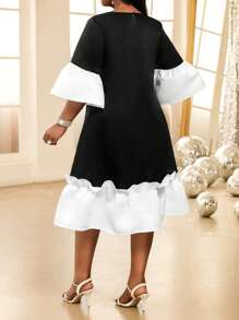 SHEIN Lady Plus Mùa Xuân Và Mùa Hè Thường Ngày Thanh Lịch Boho Thanh Lịch Trắng Và Đen Cổ Tròn Tay Cánh Hoa - Đen và trắng - Xem 2