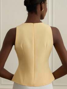 Chiquease Metal Shell Button Decor Women's Slim Fit Hollow Design Round Neck Tank Top, Elegant Look - Yellow - View 2